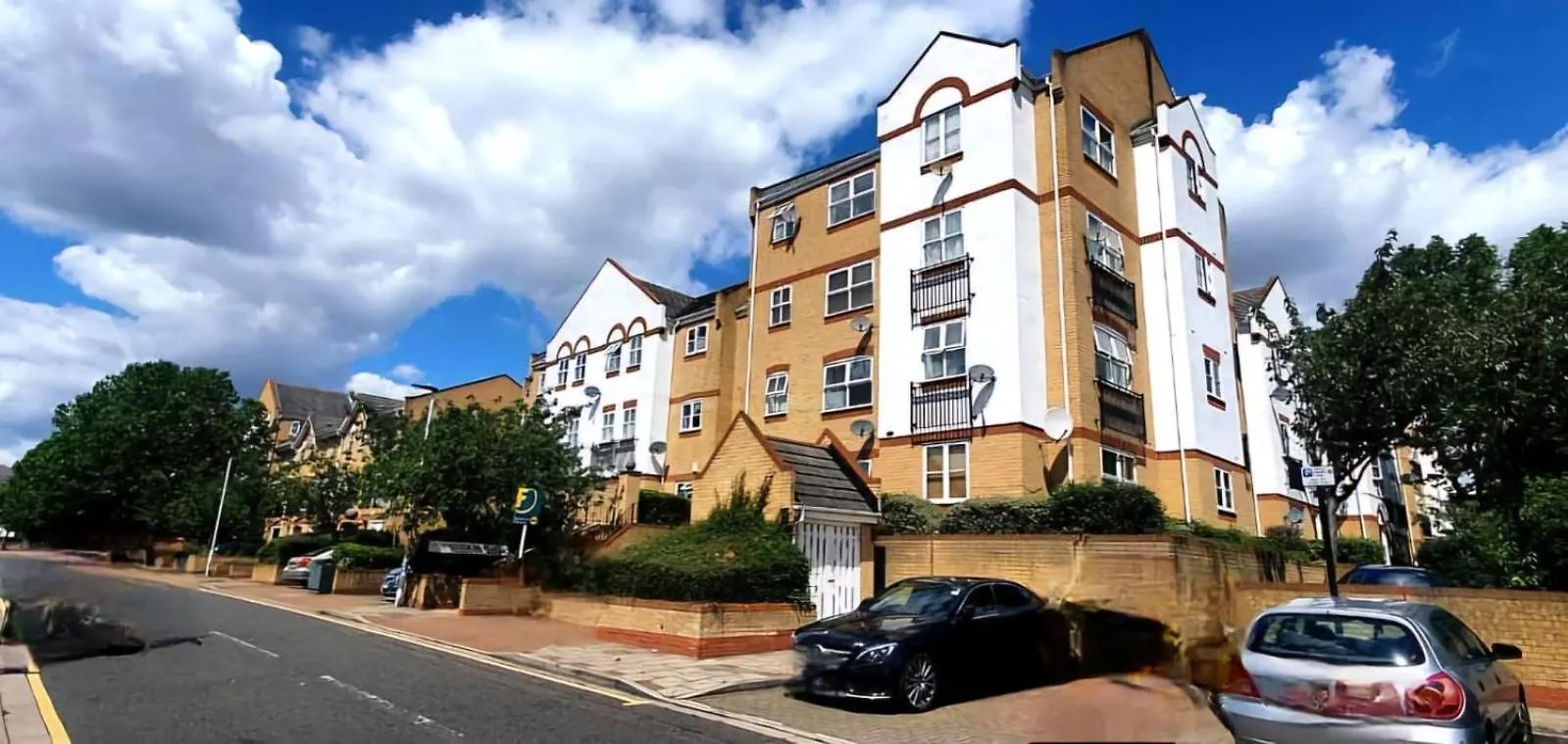 Apartment Zade Residence London